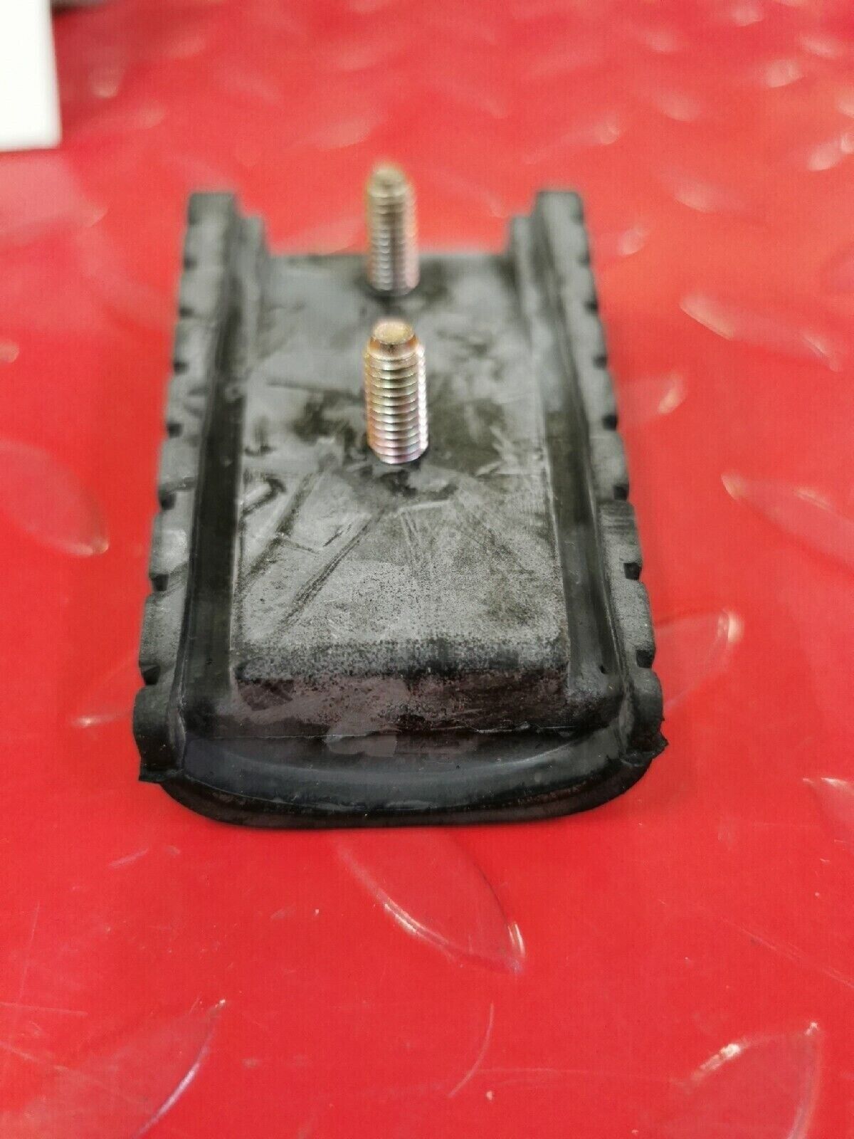 NOS YAMAHA XV1100 XV535 XV750 1986 - 2007 FOOTREST COVER   1NH-27413-00-00   Y50