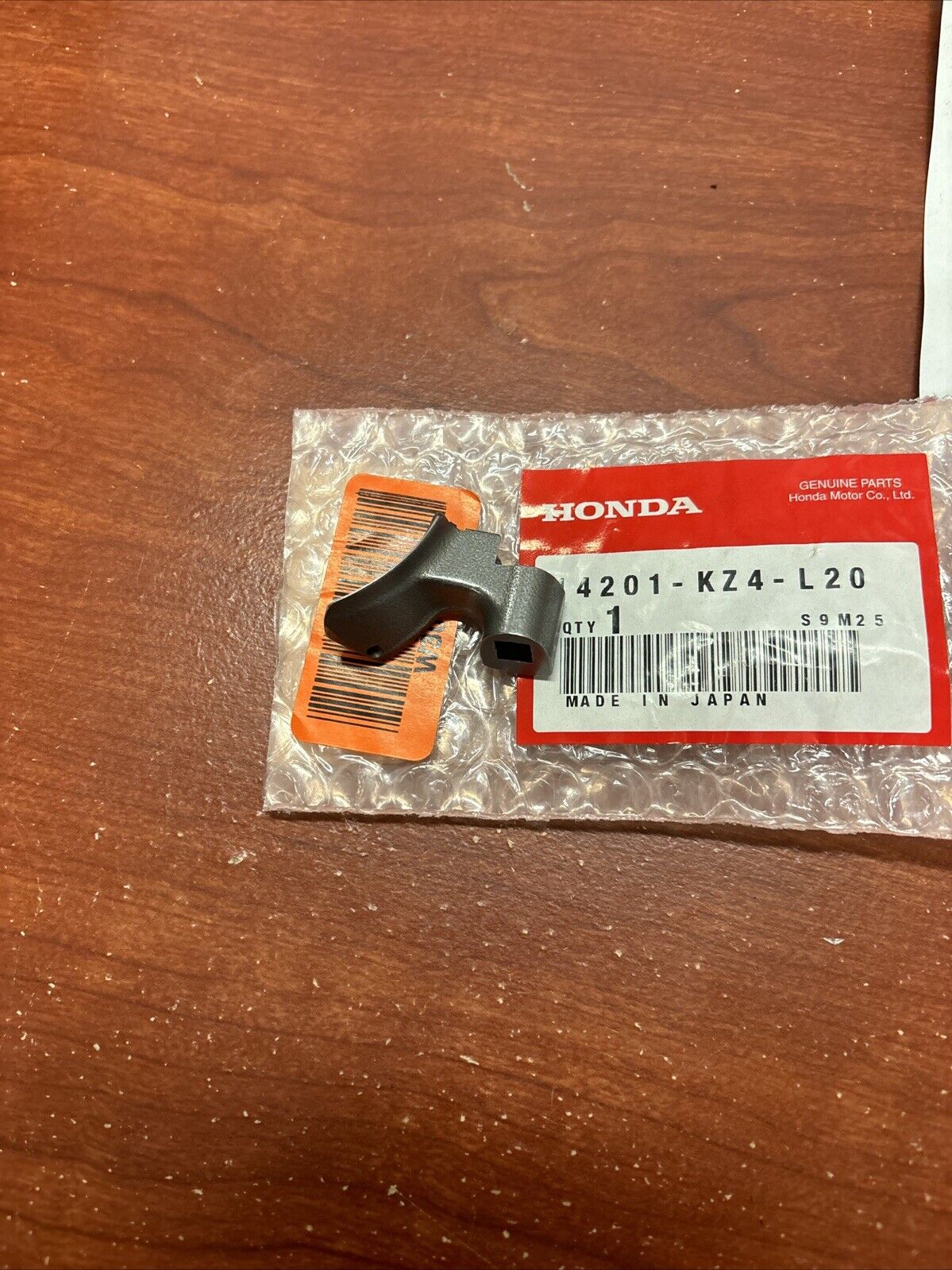 NOS Honda 2002 CR125R LEFT & RIGHT FLAP VALVE 14201-KZ4-L20 & 14202-KZ4-L20 H141