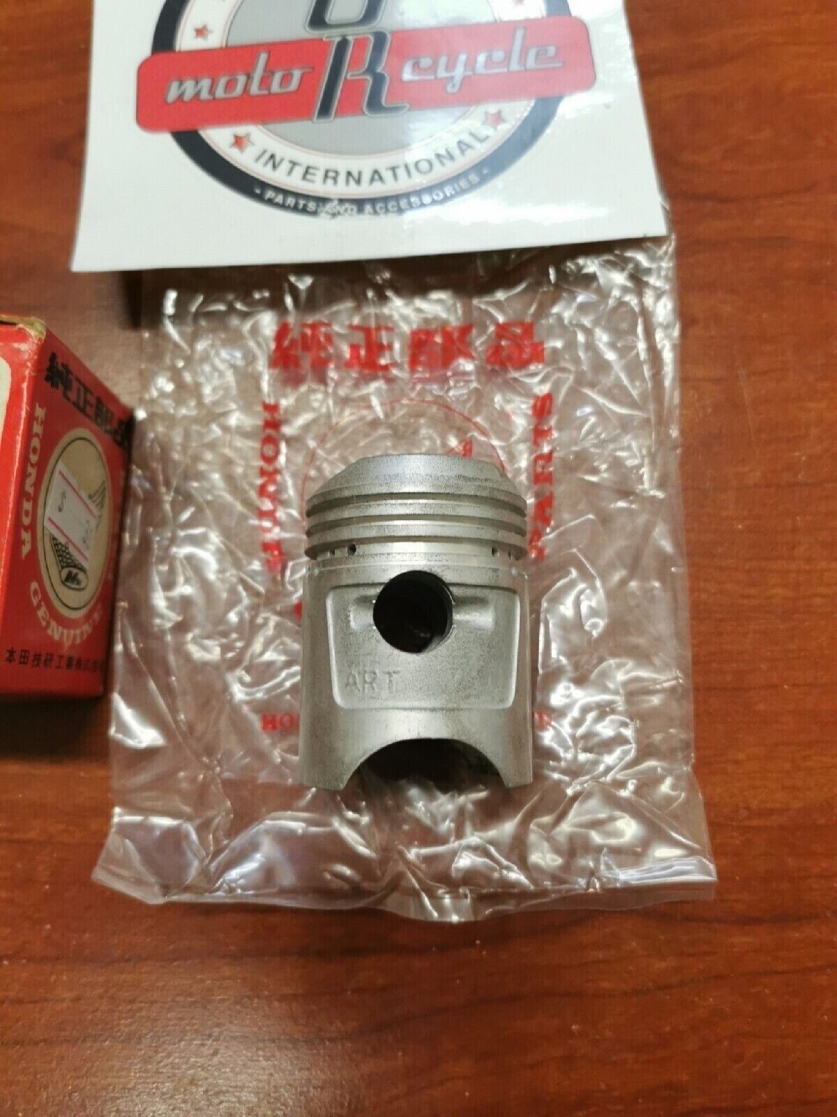 NOS Honda CA110 PISTON (OS 0.50) 13103-011-010 H34