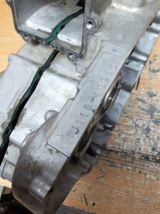 Suzuki RM250 1990 crankcase crank case left right