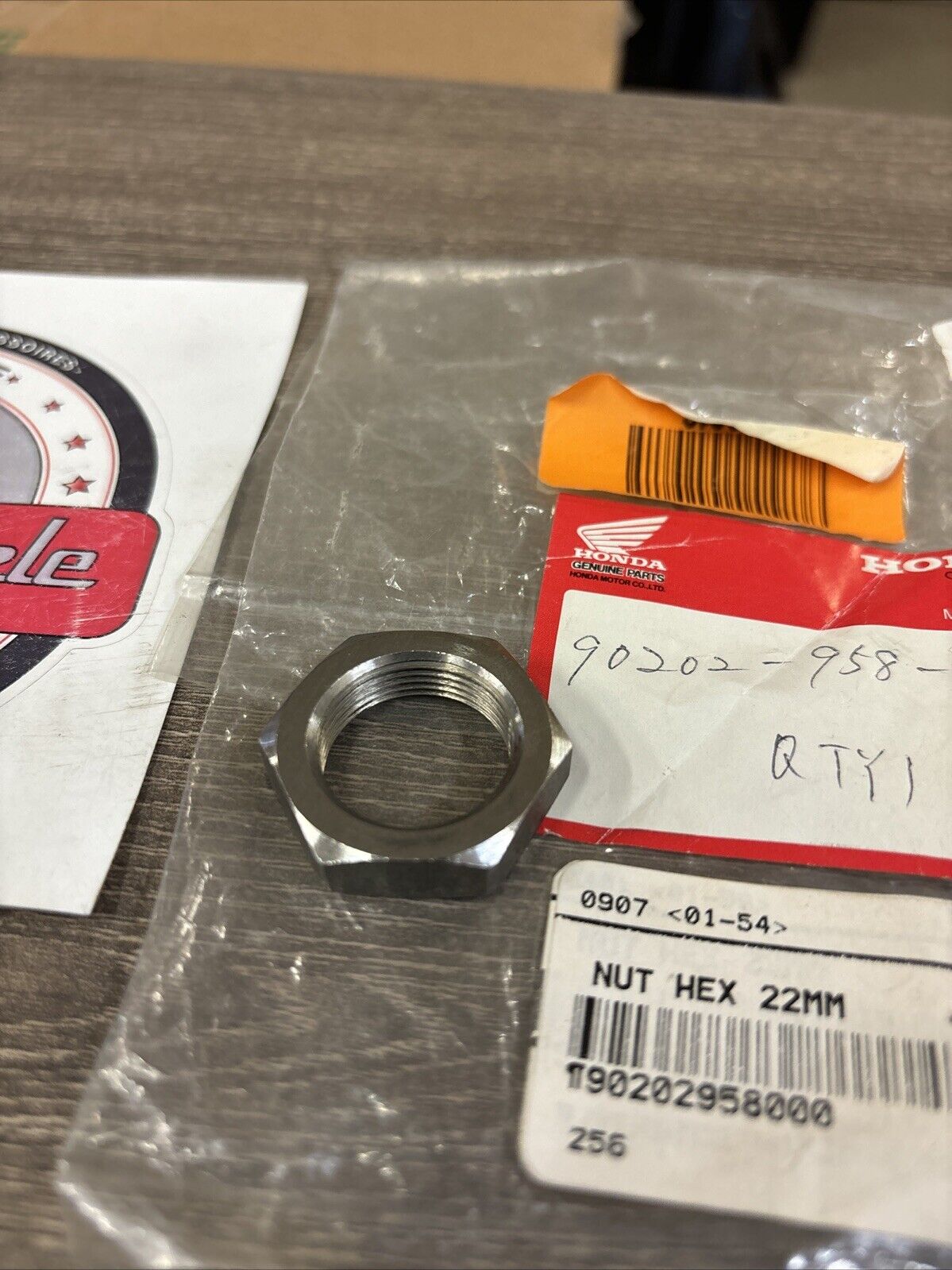 NOS Honda 1980 ATC200 NUT , HEX. 22MM 90202-958-000 H130