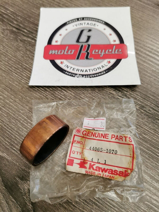 NOS KAWASAKI VN750 1985 - 2005 FORK BUSHING 44065-1070 K30