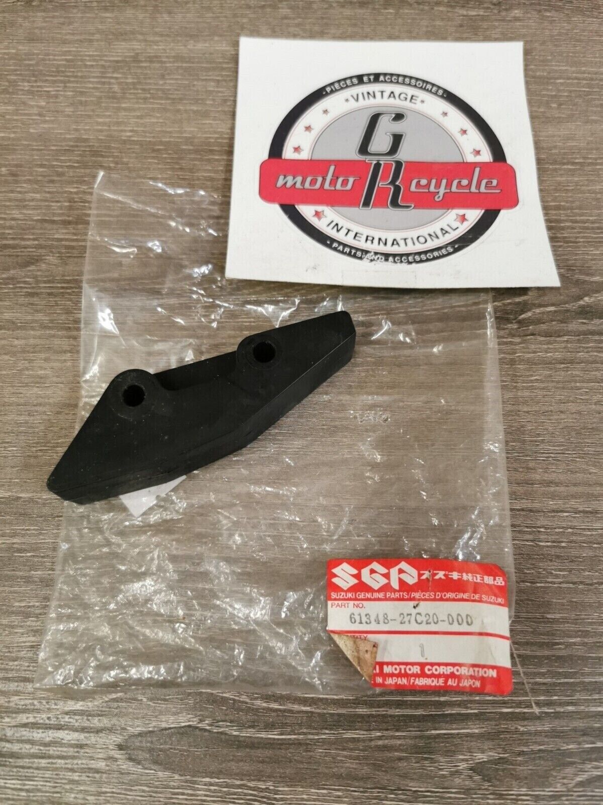 NOS SUZUKI RM125M RM250N RMX250T CHAIN GUIDE DEFENSE 61348-27C20 S23