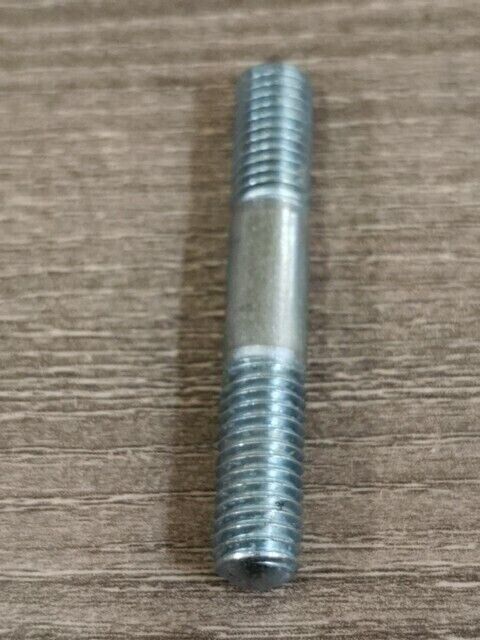 NOS SUZUKI RM125 1989 - 2008 RM250 1990 - 2006 RM85L STUD BOLT 09108-08227 S46
