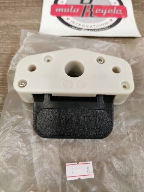 NOS YAMAHA BOAT LBT1050AV AXT1800EW HXT1900BA SEAT LOCK GJ3-63850-03-00 Y113