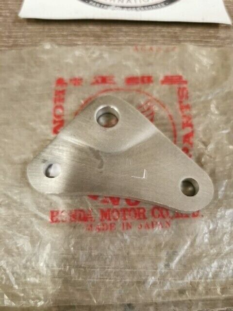 NOS HONDA CR250R CR480R 1982 PLATE L ENGINE HANGER 50352-KA4-700 H79