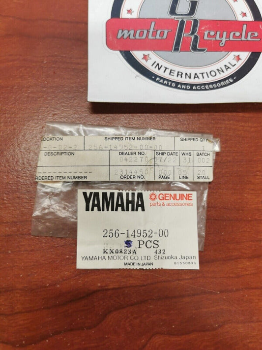 NOS Yamaha CARBURETOR WASHER 256-14952-00-00 SUB. 4CW-14962-00-00 Y71