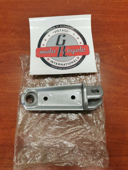 NOS Kawasaki ZX600 ZX900 ZX1000 FRONT LEFT STEP FOOTREST 34028-1119 K34