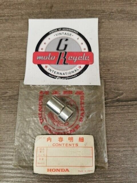 NOS HONDA SL350 1970 COLLAR FRONT WHEEL SIDE 44303-312-010 H79