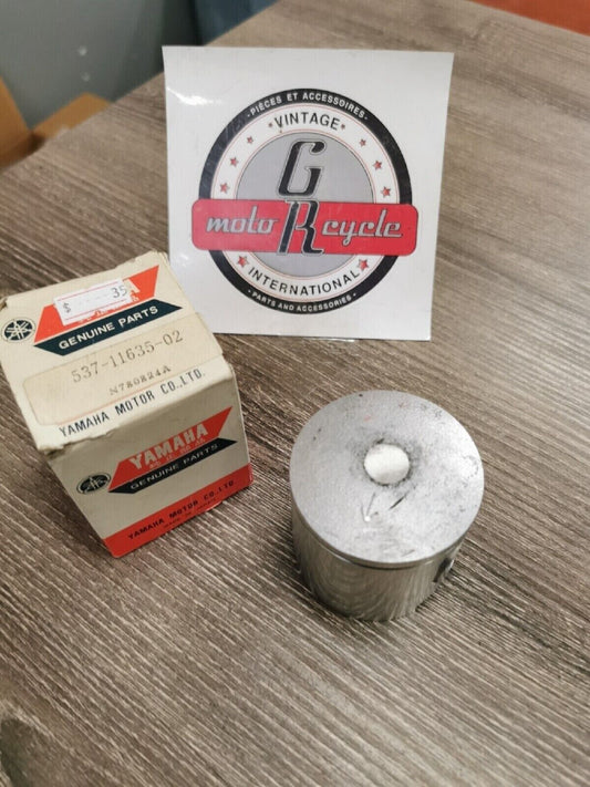 NOS YAMAHA  YZ125 MX125 1974 - 1977   PISTON 1 O/S 0.25  537-11635-02-00  Y53