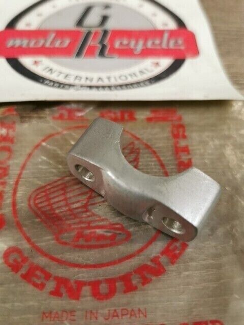 NOS HONDA C110 1962 C115 C320A C321 CB50M HOLDER PIPE 53131-011-000  H87