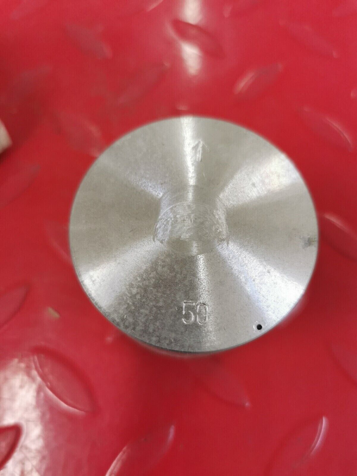 NOS YAMAHA YZ125  1981    PISTON 2 O/S 0.50   3N8-11636-10-00   Y50