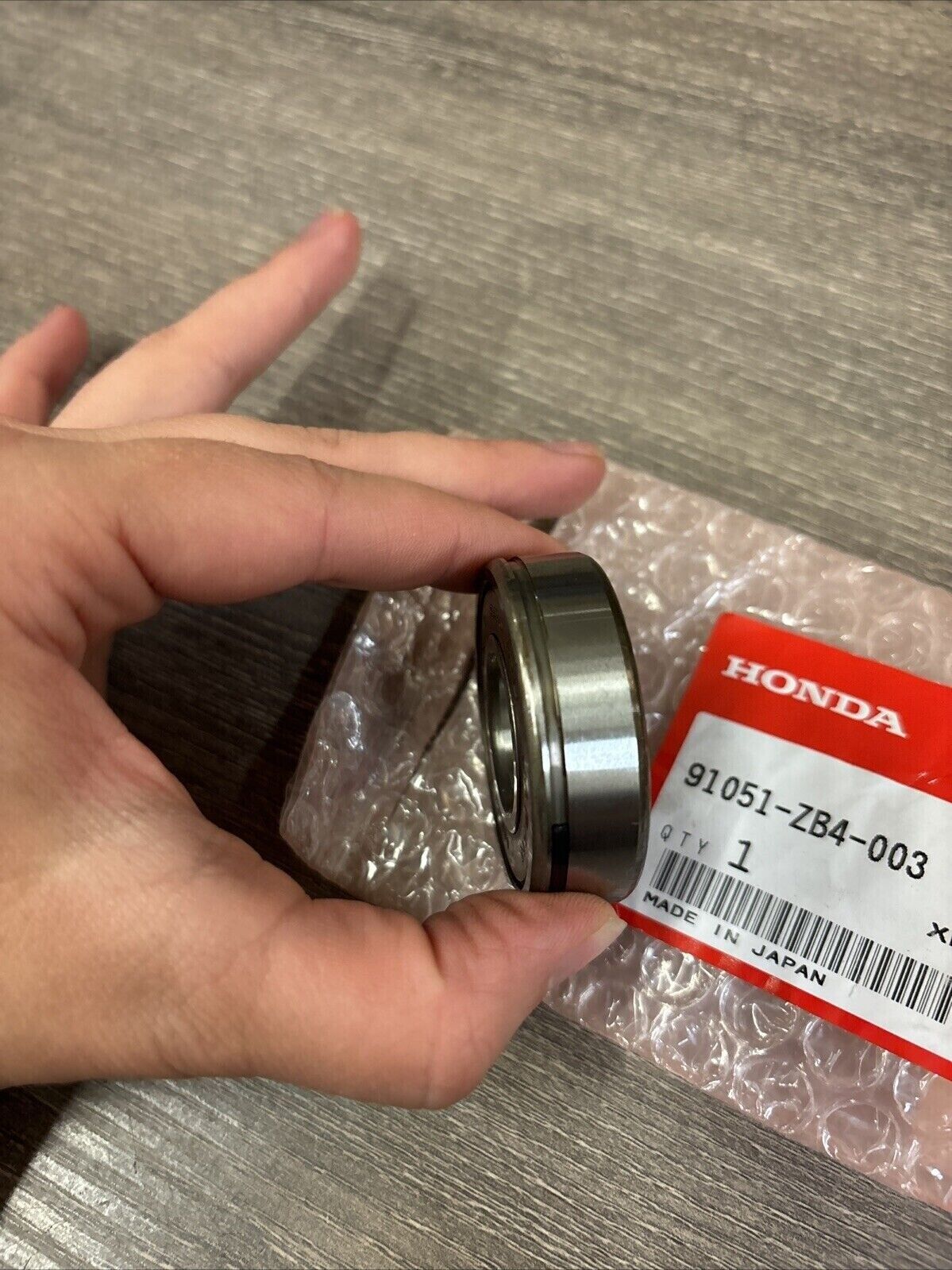 NOS Honda BEARING 20X47X14 91051-ZB4-003 H124