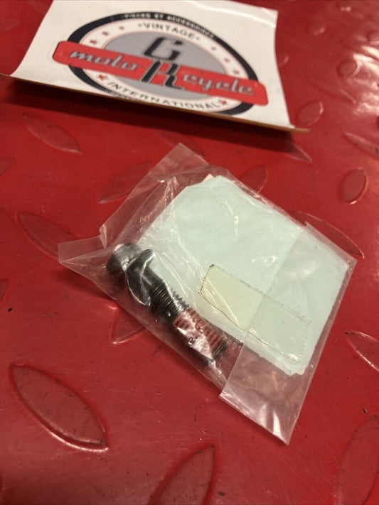 NOS KAWASAKI BOLT 8X32 92151-1446 K14