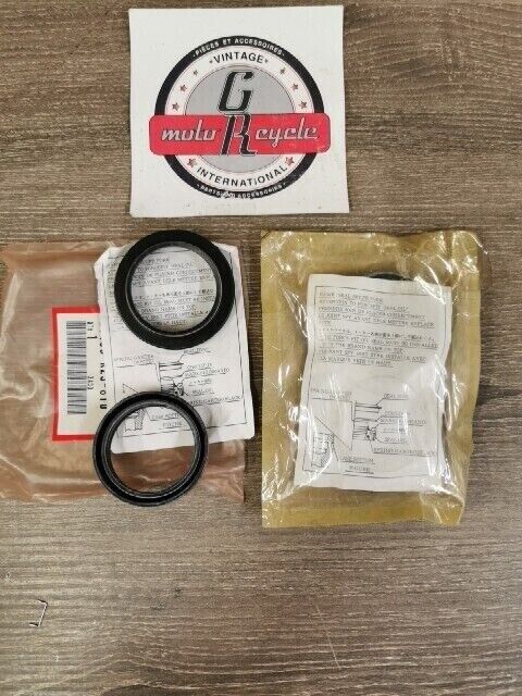 NOS HONDA CR125 CR250 CR500 1991 SEAL KIT FRONT FORK QTY2 51490-KZ3-810 H101