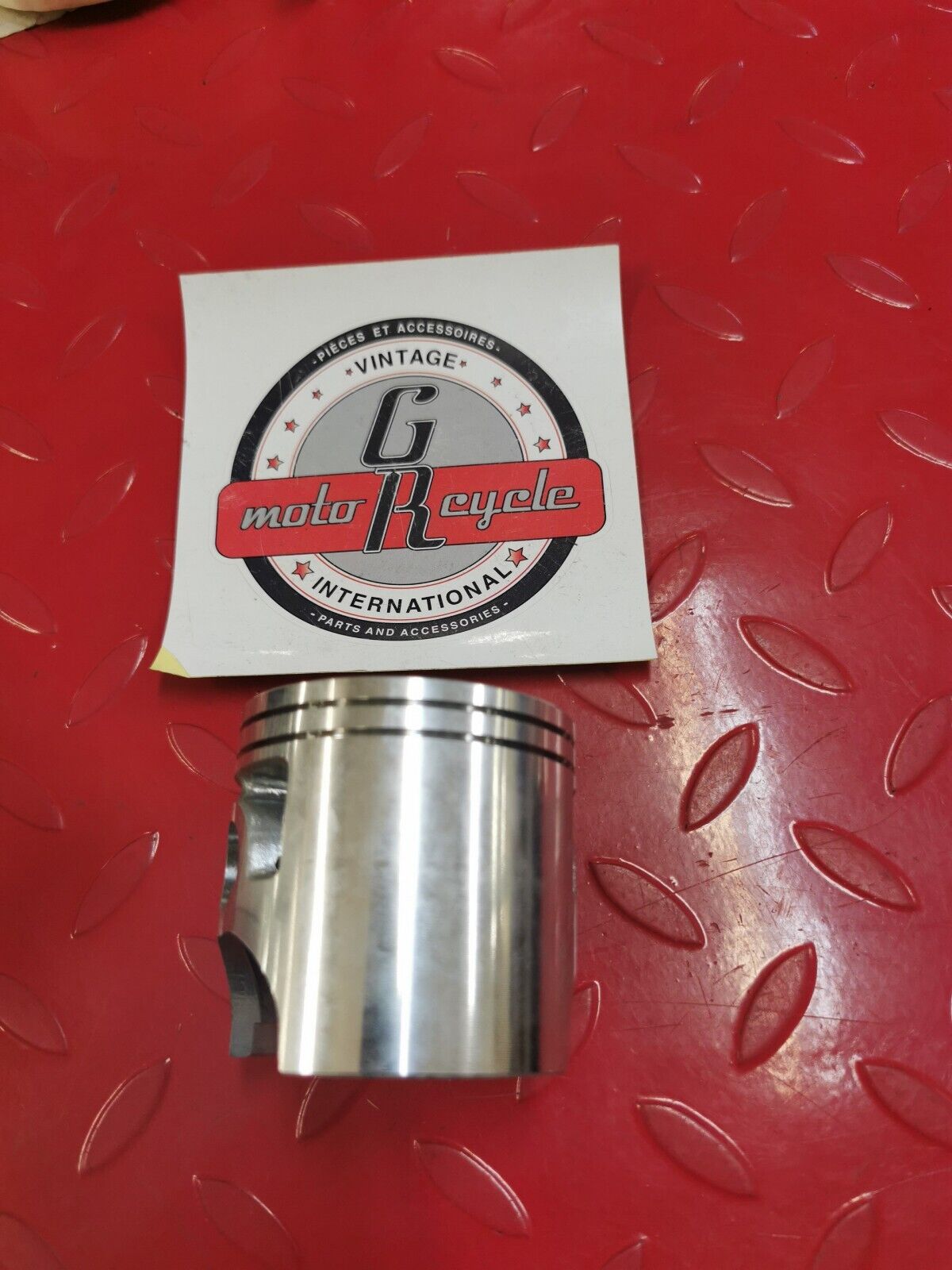 NOS YAMAHA PISTON 2 O/S 0.50 2W6-11636-00-00 SUPERCEDED BY 3R6-11636-00-00 Y27