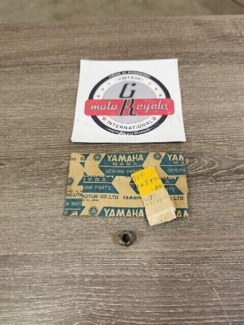 NOS YAMAHA YZF600R TR3 TX650 XS750D XS500D RD350 XS1 NUT 214-16344-00-00 Y156