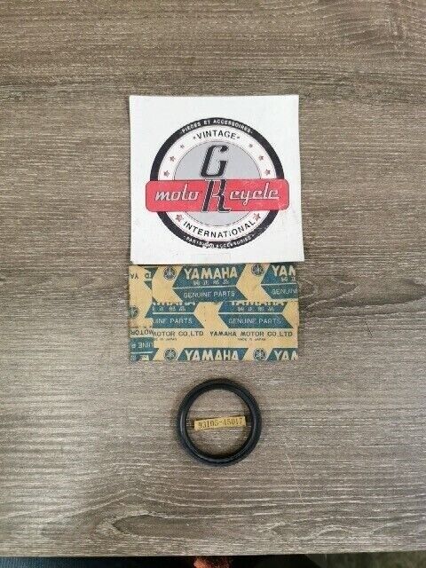 NOS YAMAHA VMX12VC FZR600RKC RD350A FZR1000 FJ1100 OIL SEAL 93105-45017-00 Y148