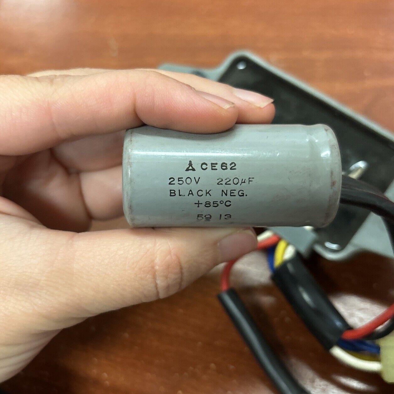 NOS Honda EMS3000 AUTOMATIC VOLTAGE REGULATOR 32350-899-842 H149