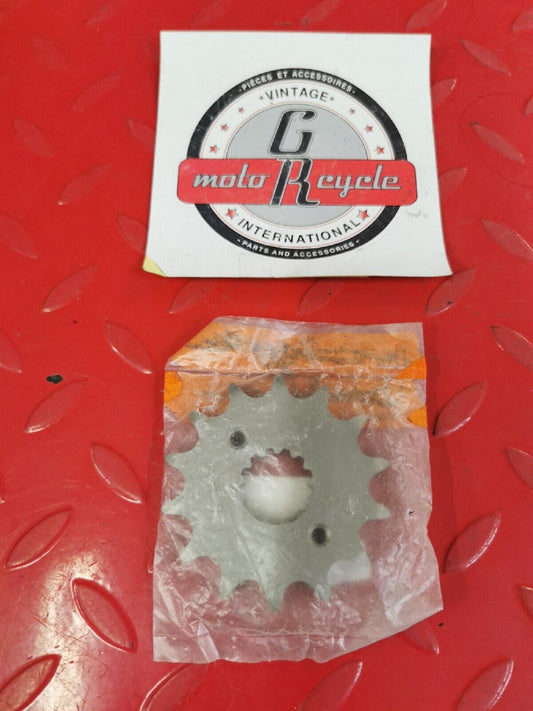 NOS KAWASAKI ZX600 ZX750 1985 - 1997 SPROCKET OUTPUT 15T 13144-1117  110-712 J17