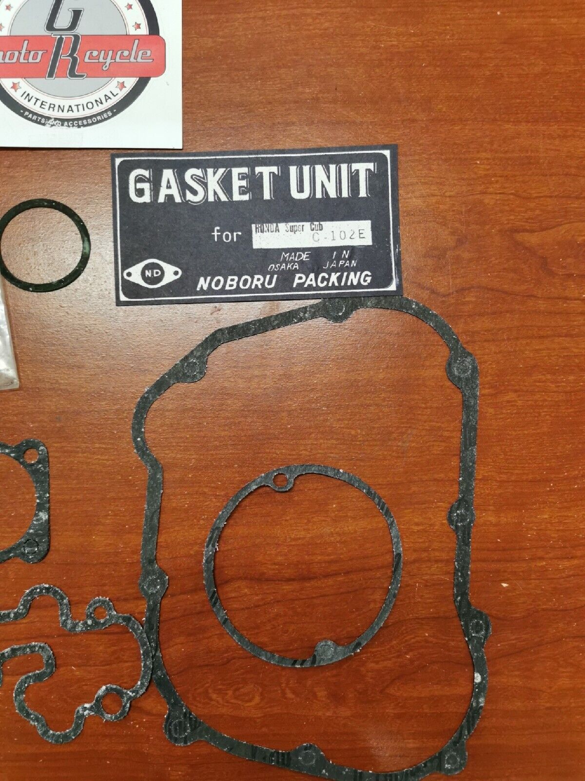 NOS Honda SUPER CUB C102 GASKET KIT INCOMPLETE H37