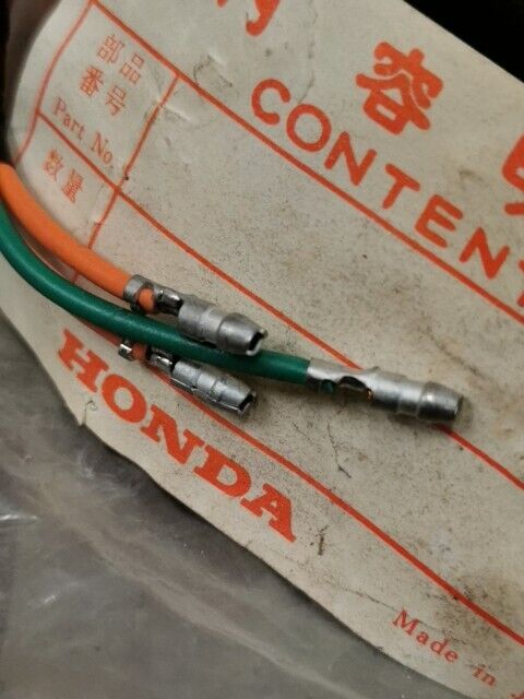 NOS HONDA VF1000F VF1000R 1984 TURN SIGNAL WINKER ASSY L FRONT 33450-MB6-671 H89