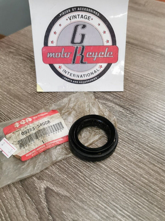 NOS SUZUKI  KINGQUAD GUADRUNNER 1987 - 2013  OIL SEAL 09283-34008  S11