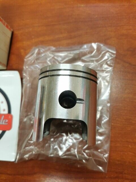 NOS Suzuki 1977 - 1981 TS185 PISTON 12110-29300 SUB. 12110-29900 S32