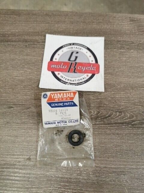 NOS YAMAHA YFS200W YFS200B RT180G XV750D IT175J OIL SEAL 93104-14059-00 Y159