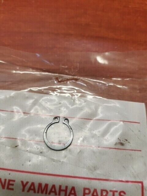 NOS Yamaha AT1 FS1 FS50 CIRCLIP 93410-15005-00 SUB 99009-15400-00 Y136