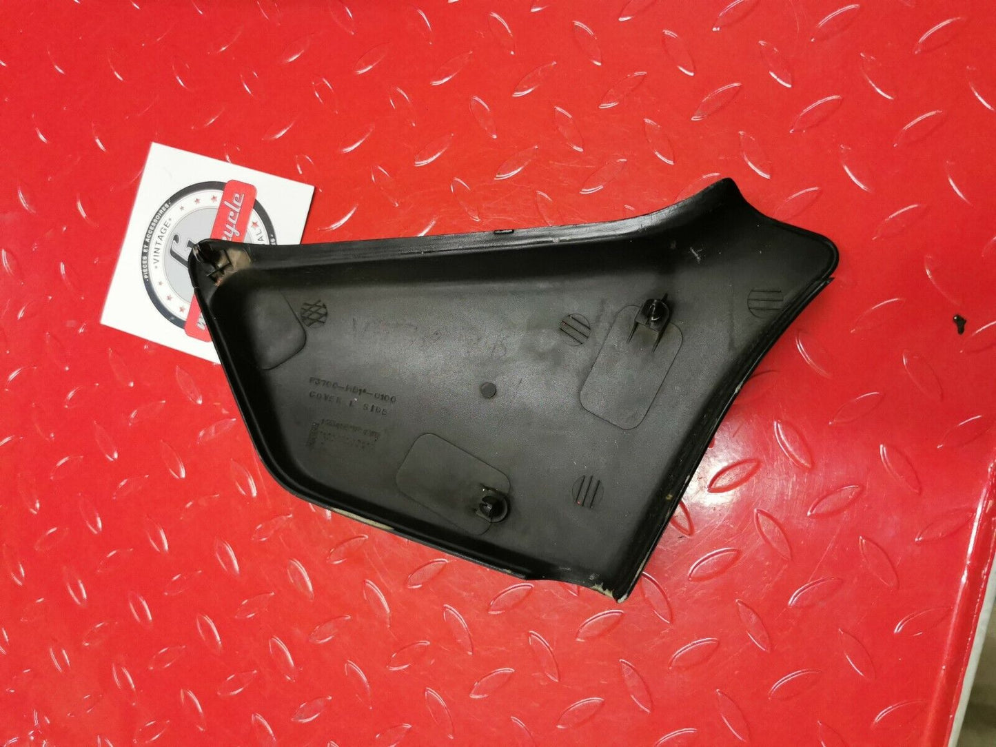 Honda VF750C V45 magna 1983 left side cover panel fairing 2
