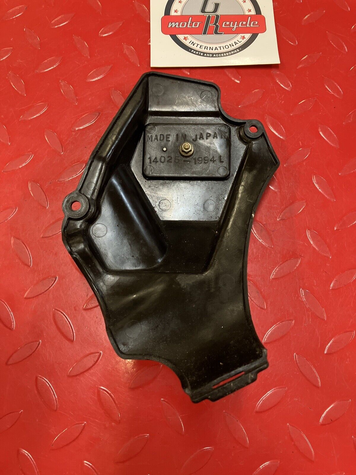 Kawasaki VN750 1986 Vulcan 750 left fuel tank cover panel fairing