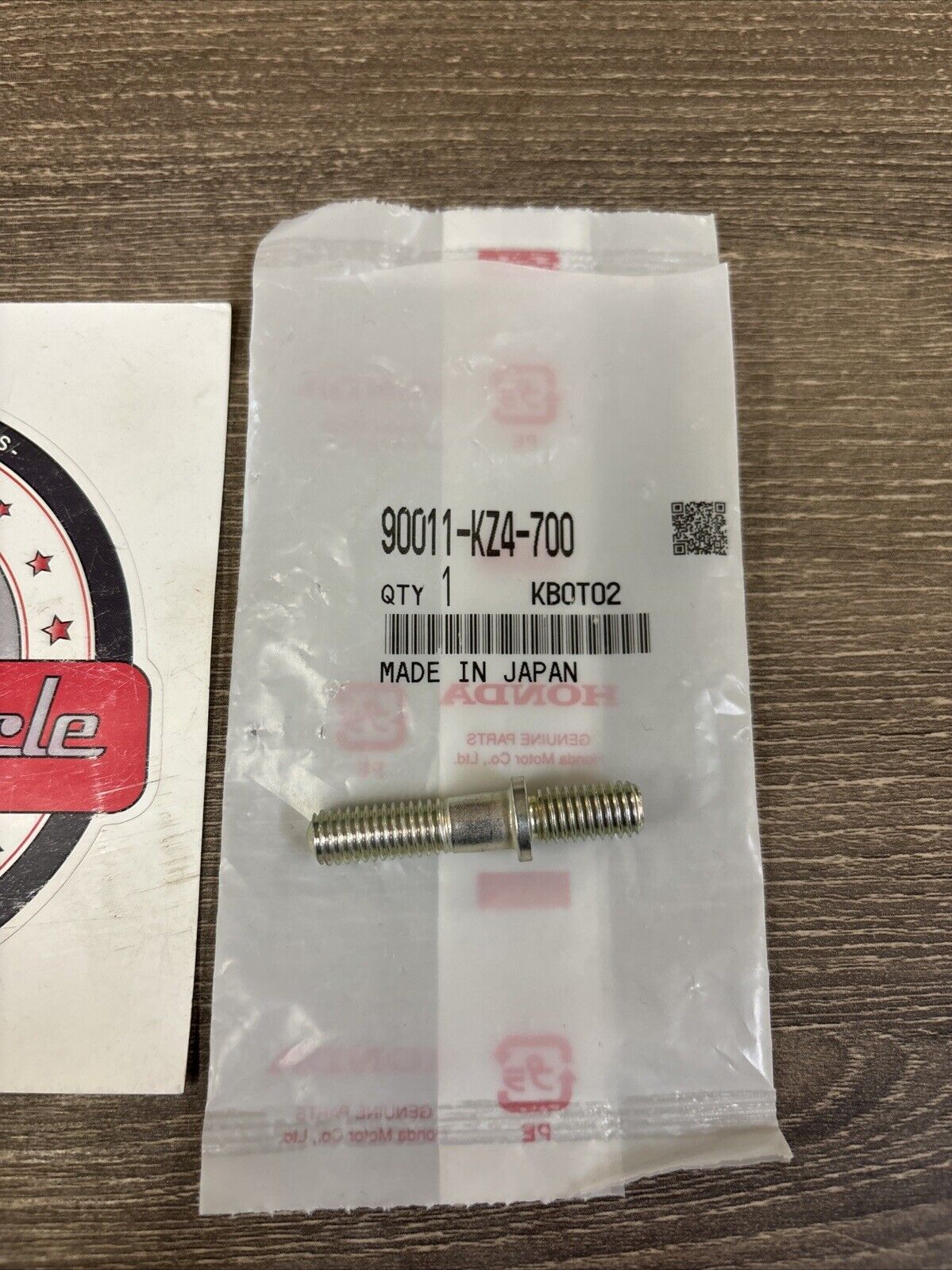 NOS Honda 1990 - 2007 CR125 R SPECIAL STUD BOLT 90011-KZ4-700 H130