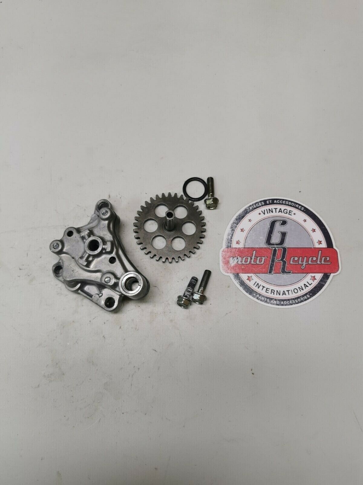 Honda XR350R 1984 Oil pump XL350R 15100-KF0-010 15100-KG0-305
