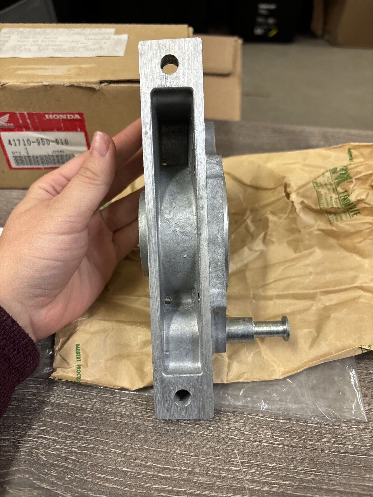 NOS Honda 1977 - 1984 FL250 BEARING HOLDER 41710-950-010 H137
