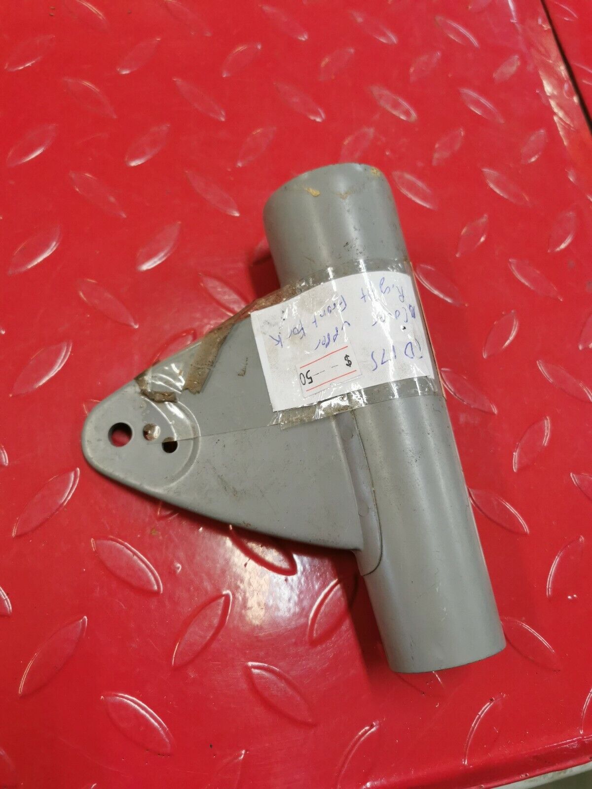NOS Honda CD175 COVER UPPER RIGHT FRONT FORK 51602-230-040Z H5