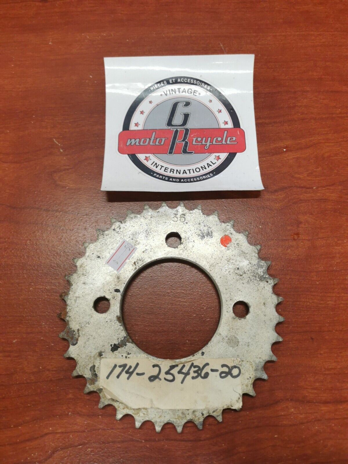 NOS Yamaha REAR DRIVE SPROCKET 36T 174-25436-20-00 SUB. 174-25436-20-33 Y89