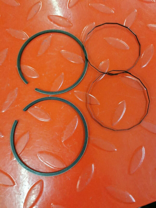 NOS YAMAHA DT1 1968 - 1970  PISTON RING SET STD  214-11601-02-00   Y51
