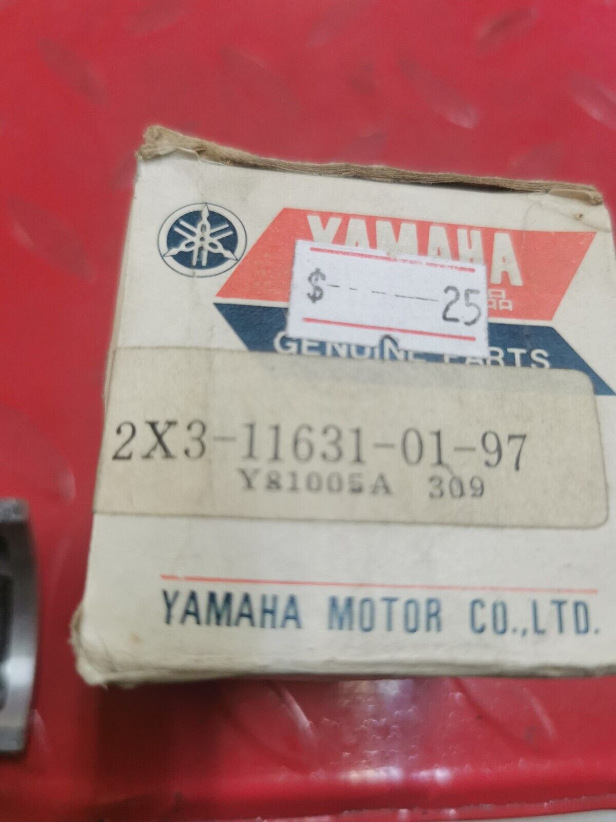 NOS Yamaha YZ125 PISTON STD 2X3-11631-01-97 Y34