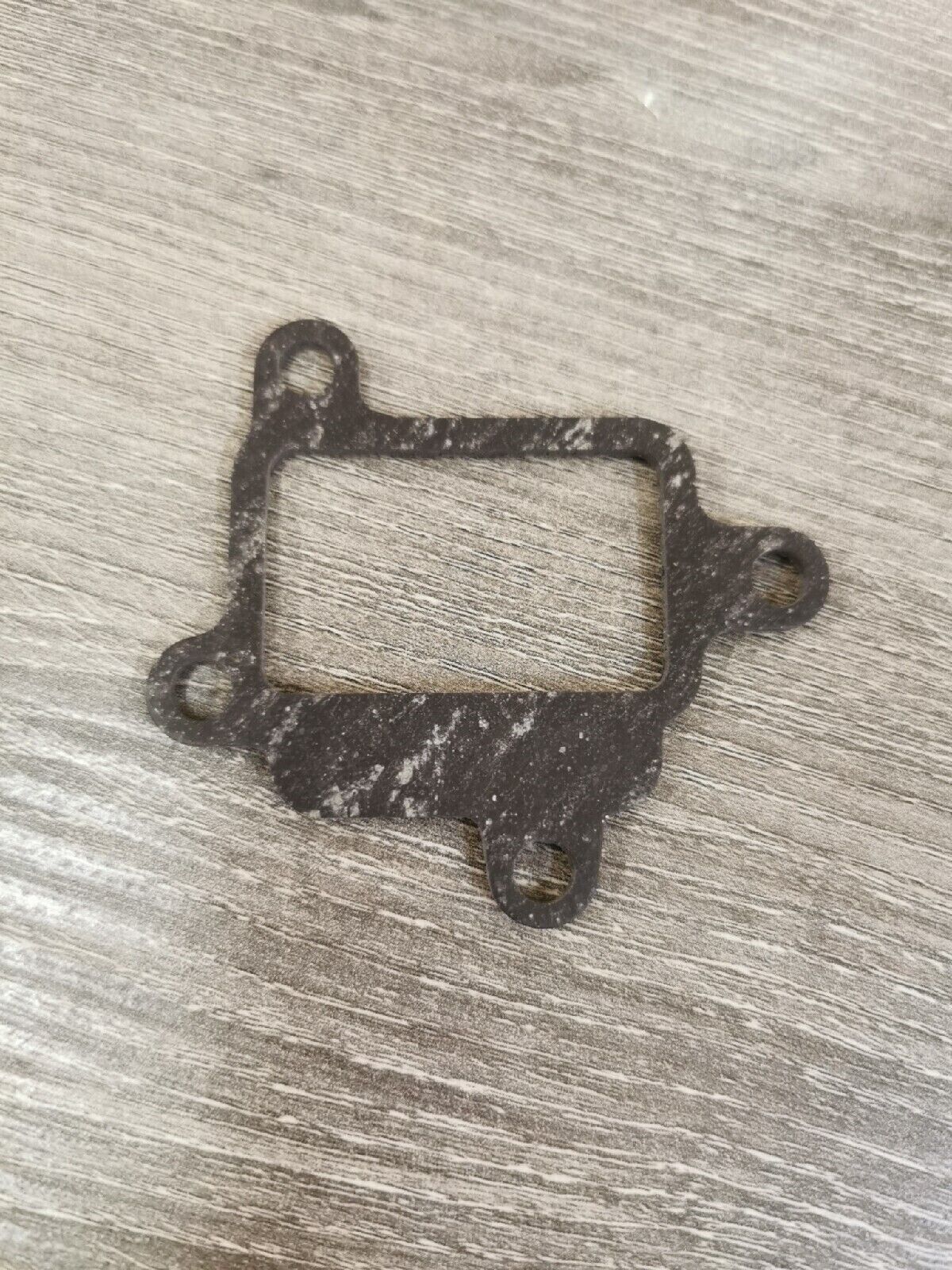 NOS YAMAHA PW80 1991 - 2005  VALVE SEAT GASKET  300-13622-10-00 Y51