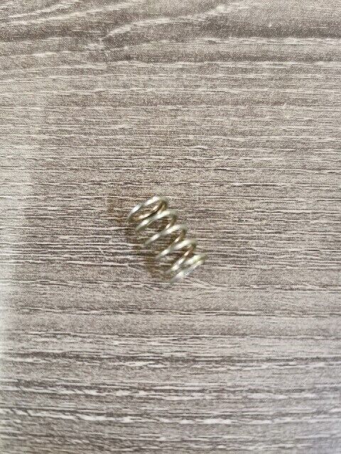 NOS SUZUKI LTF250 LTF300F LTZ400 RM100 SPRING THROTTLE SCREW 13268-03110 S54