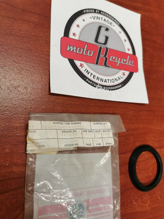 NOS Yamaha FRONT FORK DUST SEAL 164-23462-00-00 Y71