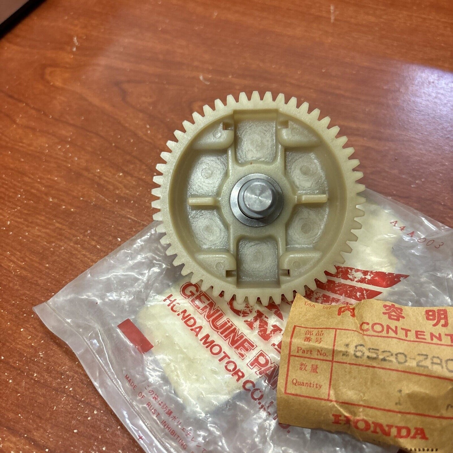 NOS Honda GX360 K1 GOVERNOR SHAFT 16520-ZA0-700 H153