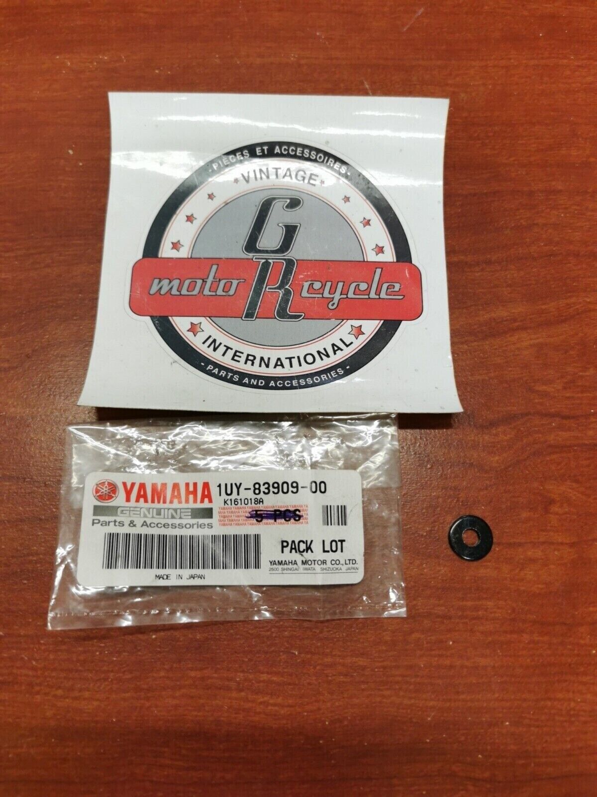 NOS Yamaha YFZ350 YFM350 YFM250 RS90 RX10 YFM660 WASHER 1UY-83909-00-00 Y83
