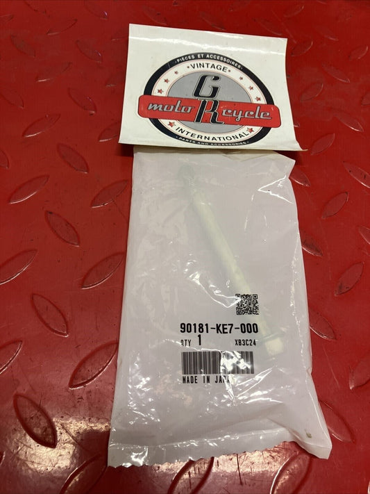 NEW Honda CR250R CR500R ENGINE MOUNTING BOLT FLANGE 10X113 90181-KE7-000 H99