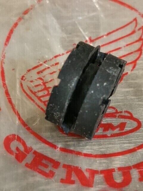 NOS HONDA CB1300F CBF1000 ST1300 CT125 XL125 RUBBER RR FENDER 80106-382-770 H92