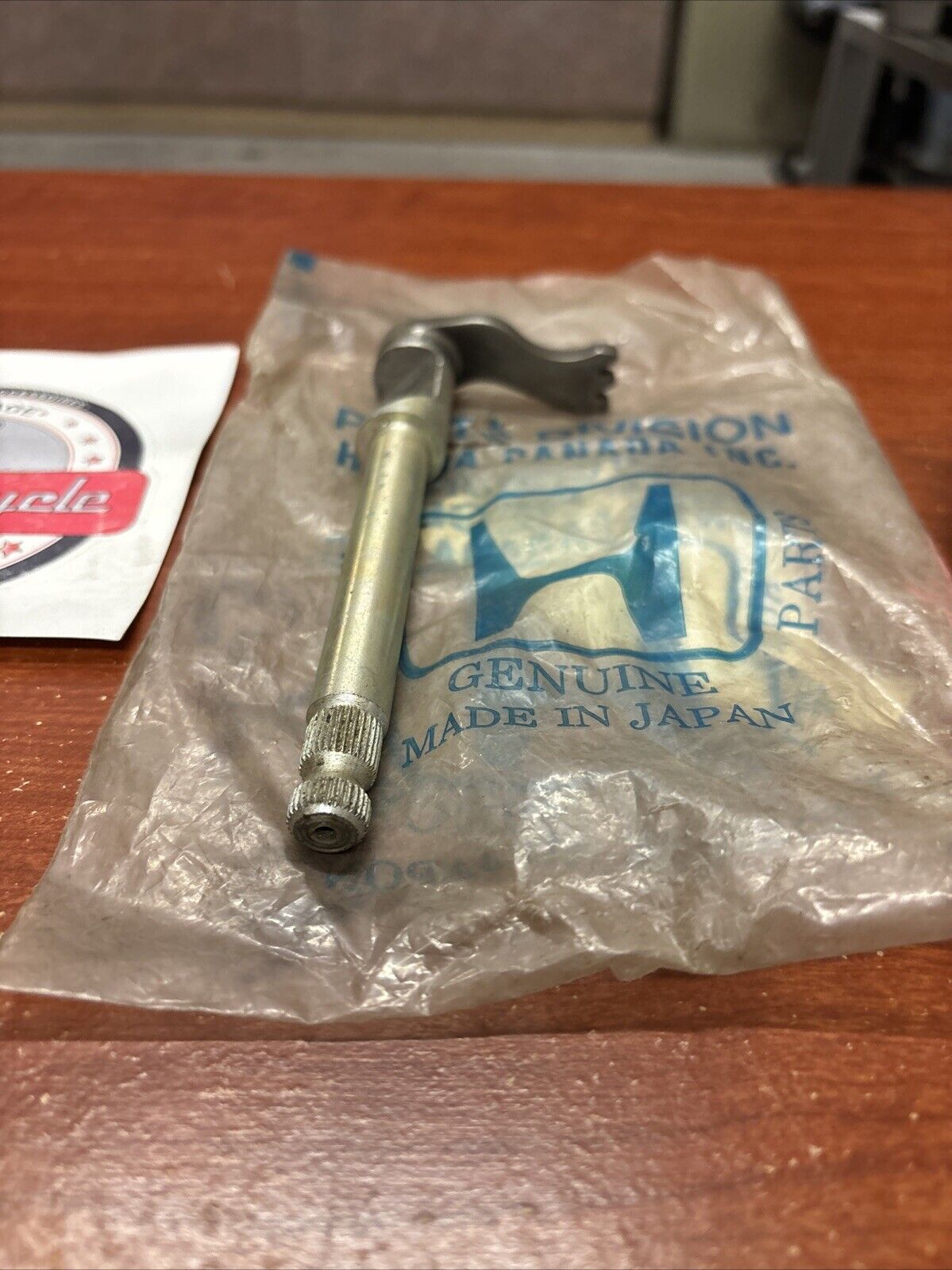 NOS Honda NV750C VT700C VT800C GEARSHIFT SPINDLE A 24610-ME9-020 H171