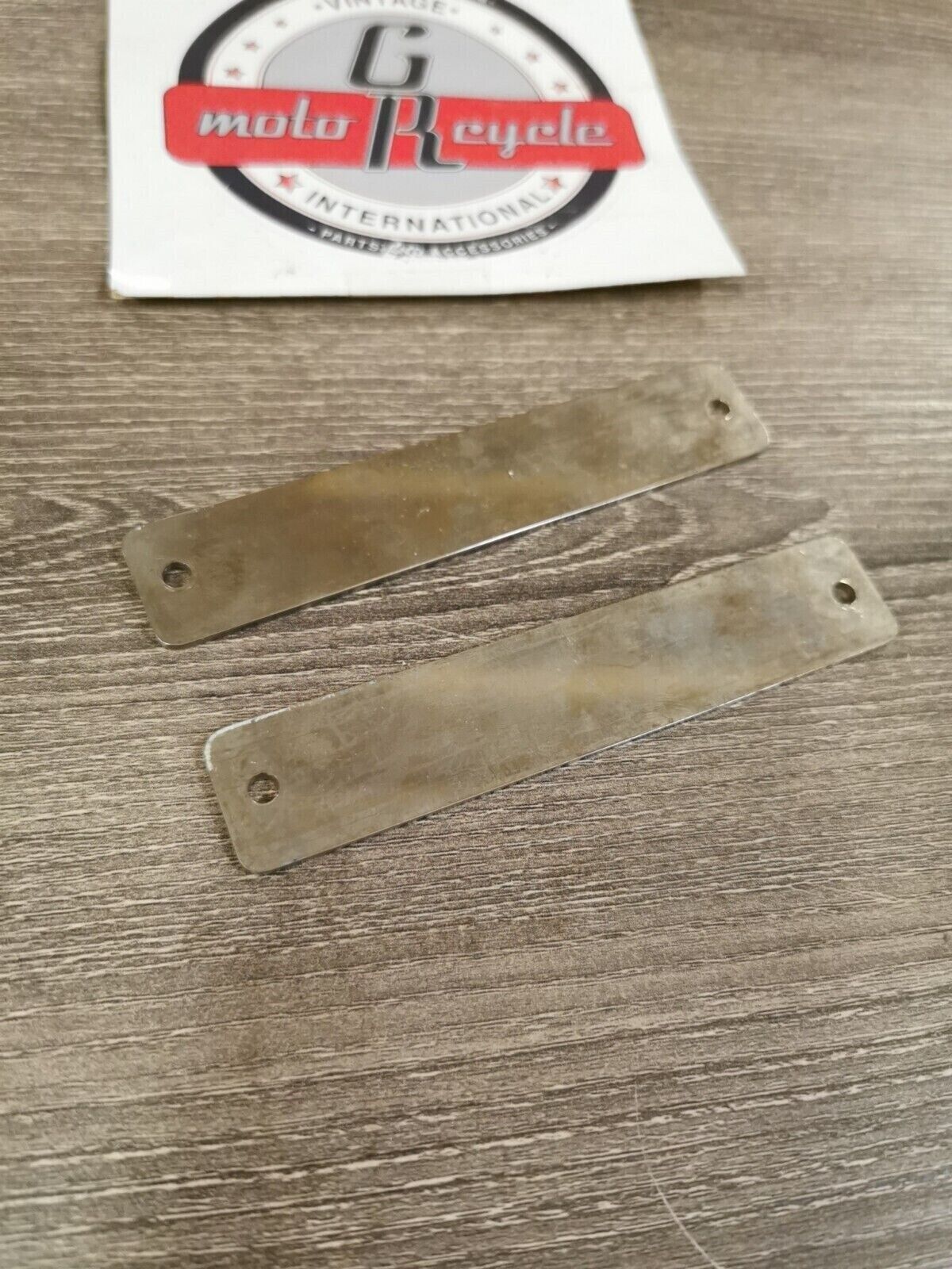 NOS ACTION HONDA GL1200 BADGE EMBLEME VALVE COVER CYLINDER HEAD QTY 2 21-547 J29