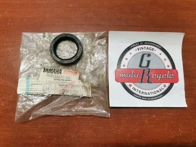 NOS Yamaha TZ250F TZ350F XJ550 OIL SEAL 3G2-23145-00-00 SUB 4G0-23145-00-00 Y142