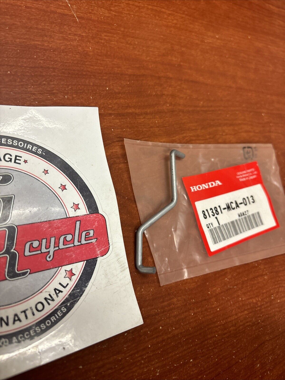 NOS Honda GL1800 GL1800A LEFT ROD 81381-MCA-013 H171